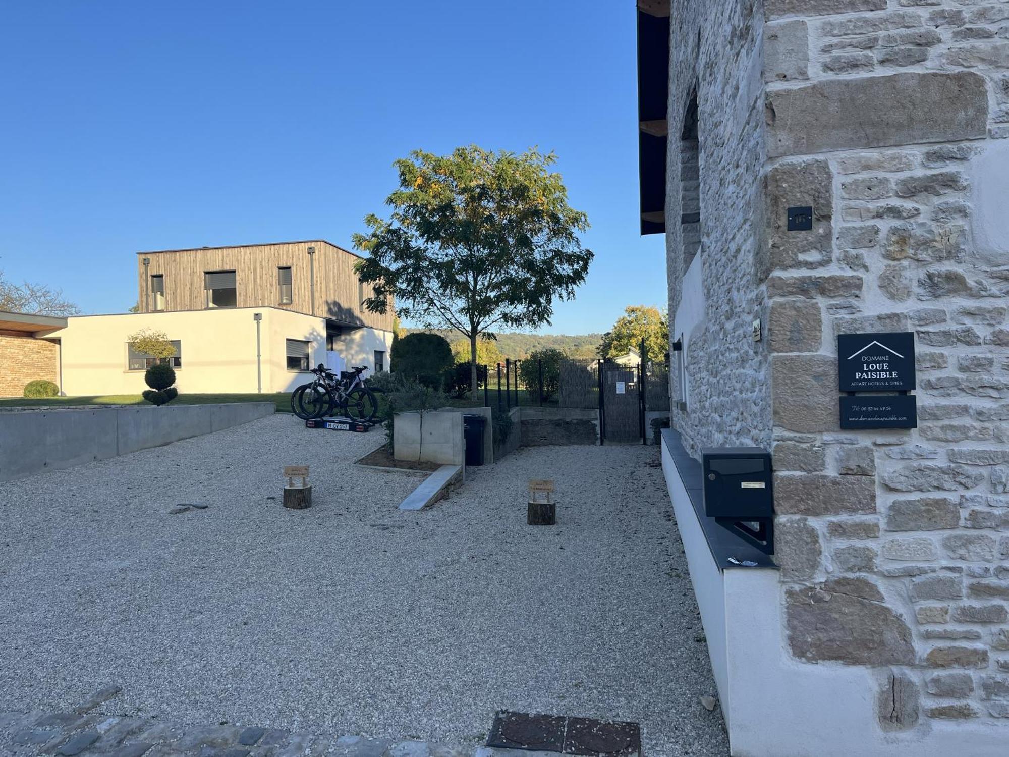 Sejour Detente - Appart'Hotel N 1 Avec Jaccuzi, Piscine Et Petit-Dejeuner Chouzelot Extérieur photo