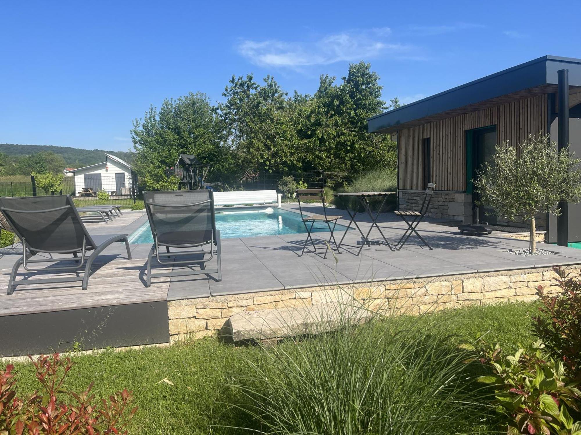 Sejour Detente - Appart'Hotel N 1 Avec Jaccuzi, Piscine Et Petit-Dejeuner Chouzelot Extérieur photo