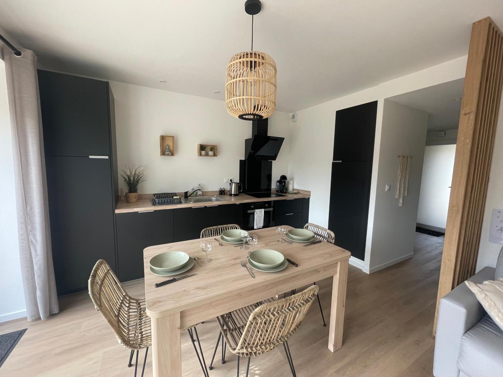 Sejour Detente - Appart'Hotel N 1 Avec Jaccuzi, Piscine Et Petit-Dejeuner Chouzelot Extérieur photo